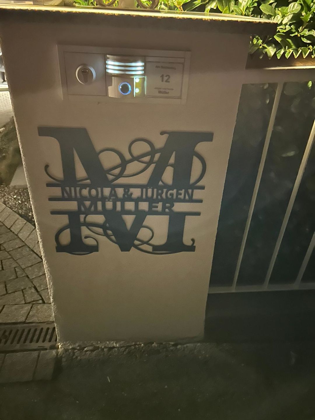 Customer photo review of Namens-Monogramm zweizeilig (personalisierbar)