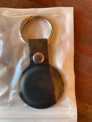 Customer photo review of AirTag Leather Case