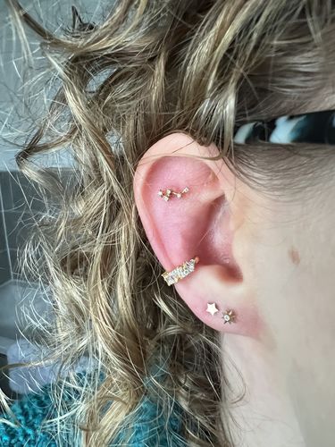 Customer photo review of CHLUXE • 'GUIDING LIGHT' Constellation Flat-Back Labret | 14K Yellow Gold