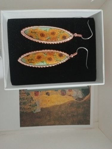 Customer photo review of Van Gogh Sunflowers Tablo Tasarım Küpe