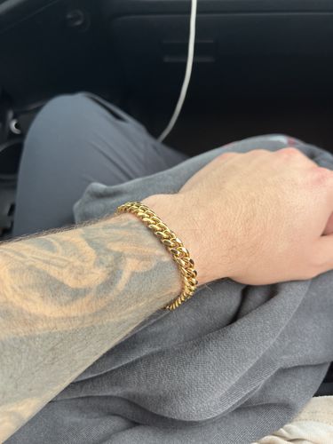 Customer photo review of Cuban Bracelet (Gold) 8mm