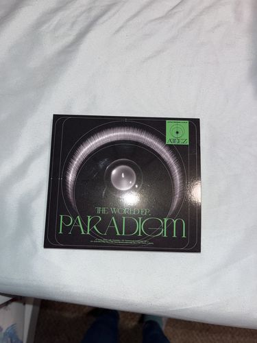 Customer photo review of ATEEZ JAPAN 3RD MINI ALBUM "THE WORLD EP.PARADIGM"