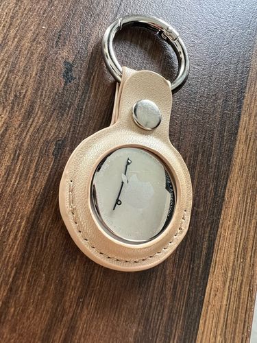 Customer photo review of AirTag Leather Case