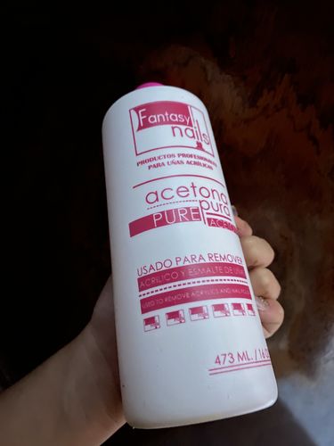 Customer photo review of Acetona 16 oz Fantasy Nails