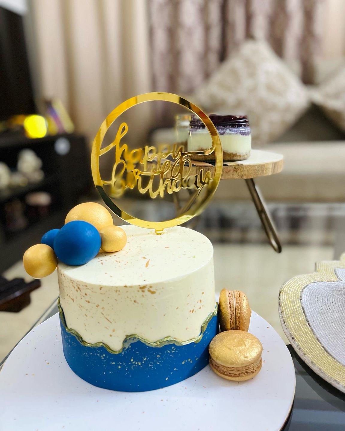 Customer photo review of Gold Splash Blue Cake