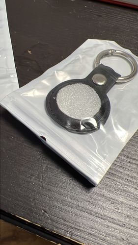 Customer photo review of AirTag Leather Case