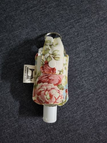 Customer photo review of Keyring Hand Sanitizer Holder Pattern