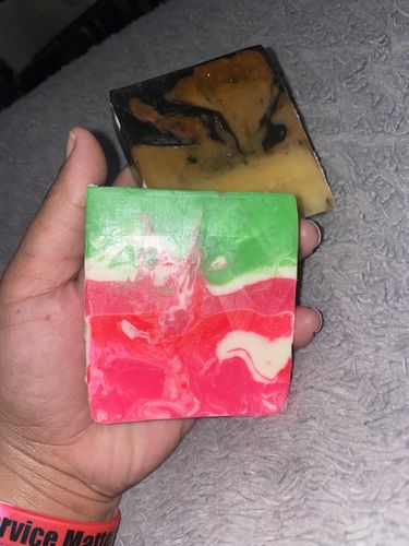 Customer photo review of Charcoal and Turmeric Detox Face Bar