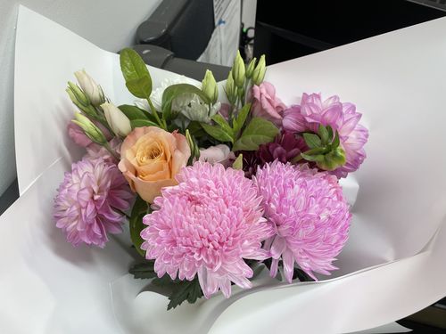 Customer photo review of Seasonal Posy - Medium