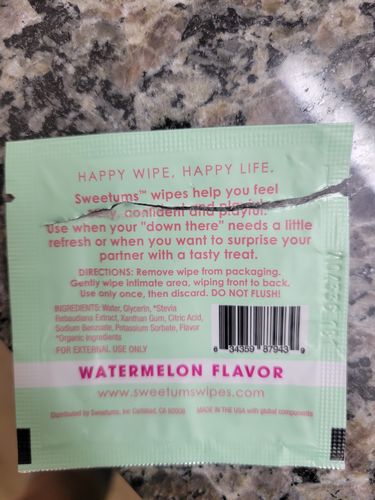 Customer photo review of Cinnamon Bun Flavored Wipes Box of 10
