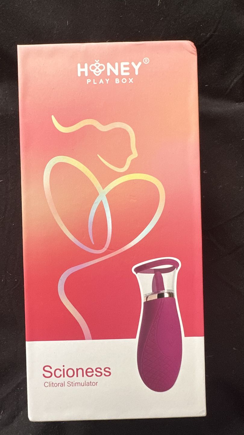 Customer photo review of SCIONESS Sucking and Licking Clitoral Stimulator