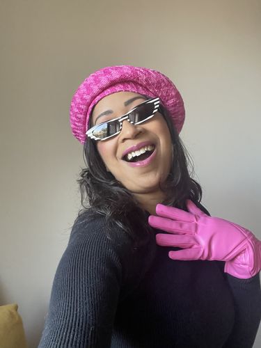 Customer photo review of Tweed Houndstooth Beret