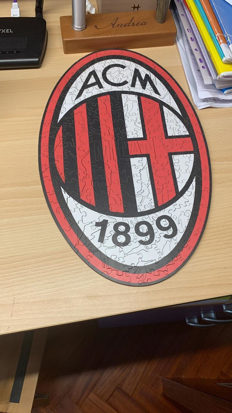Customer photo review of Logo Milan® - Puzzle di Legno Ufficiale