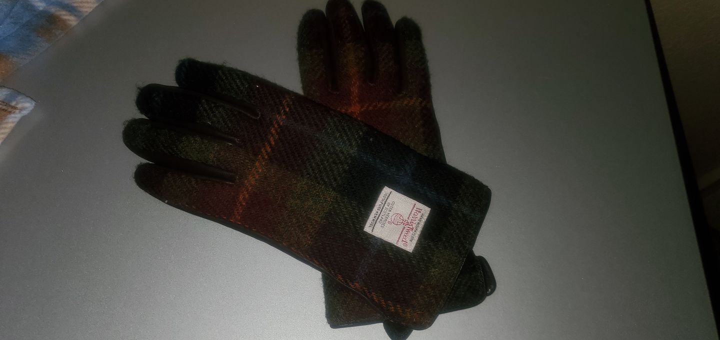 Customer photo review of Womens Harris Tweed and Brown Leather Gloves - Boxed