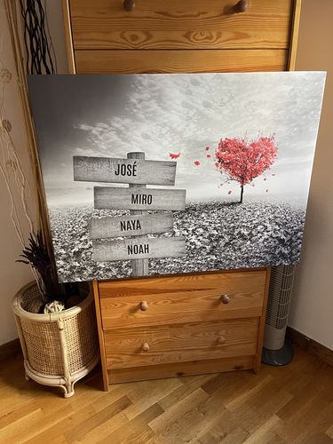 Customer photo review of Lienzo Árbol Corazón con Nombres Personalizados
