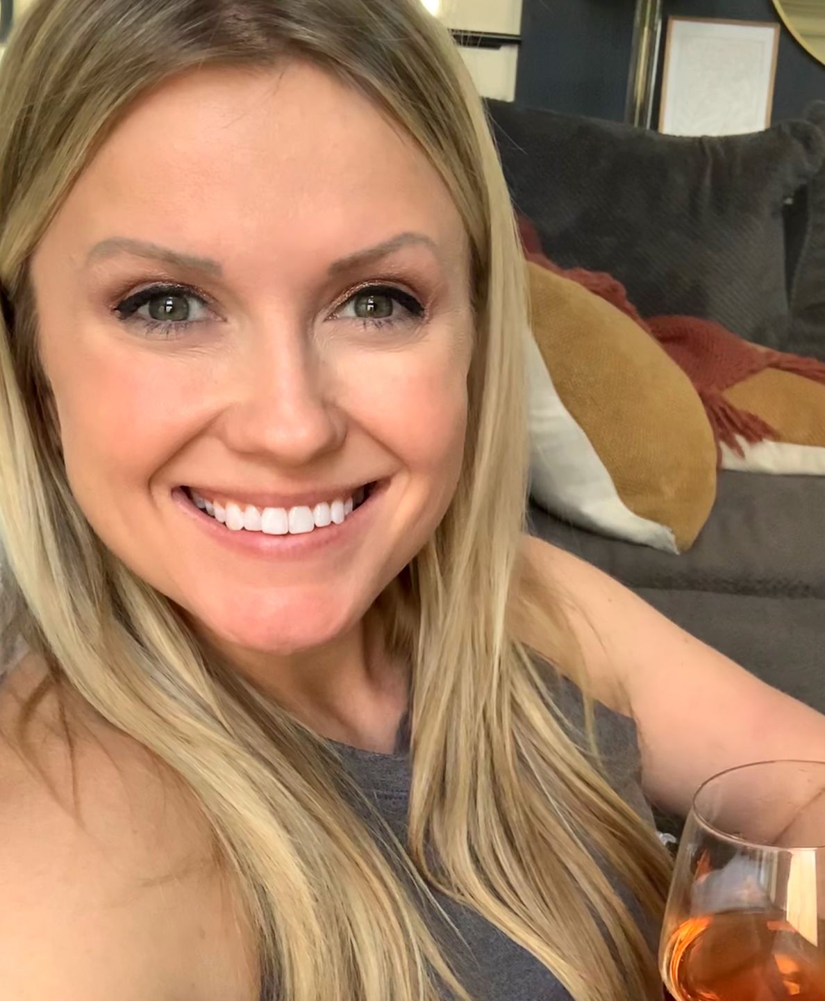Customer photo review of Non-Alcoholic Sparkling Rosé