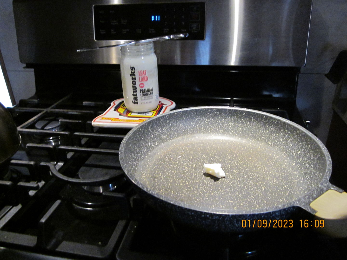 Customer photo review of Organic Leaf Lard (14 oz)