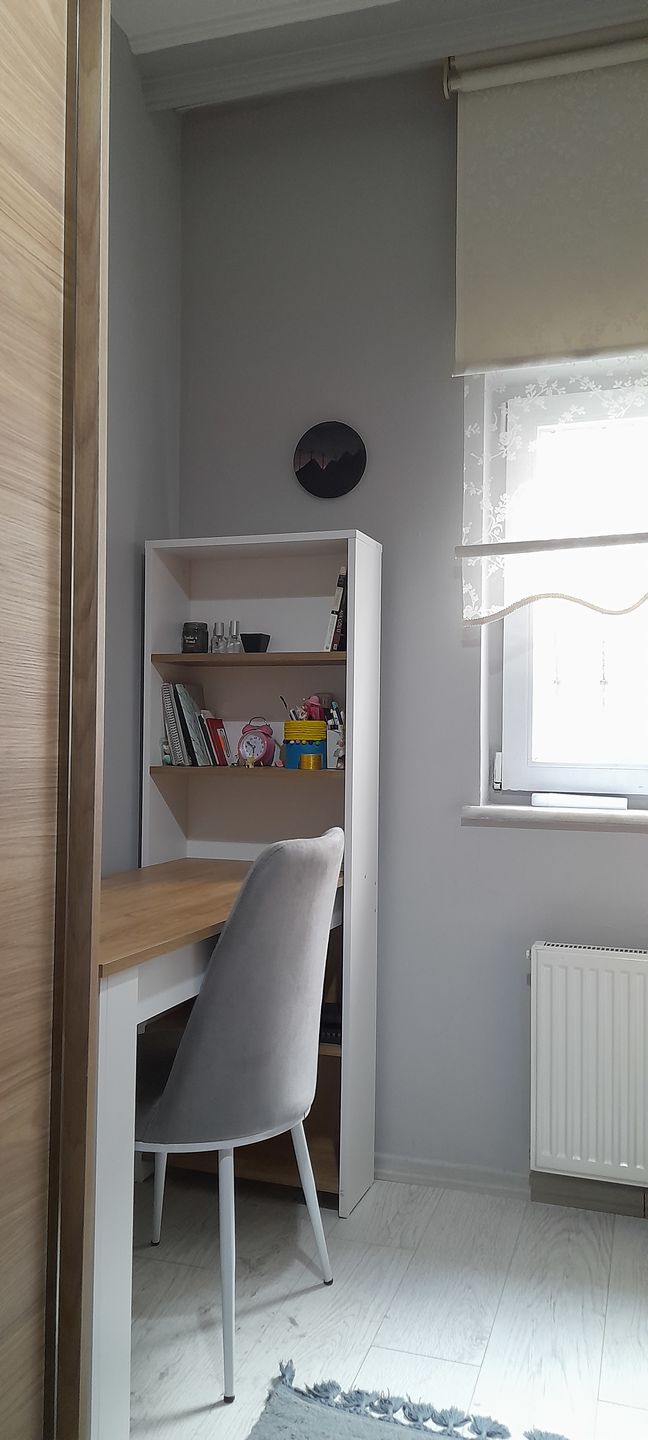 Customer photo review of Rani HA106 Raflı Çalışma Ofis Bilgisayar Masası Sepet Ceviz - Beyaz