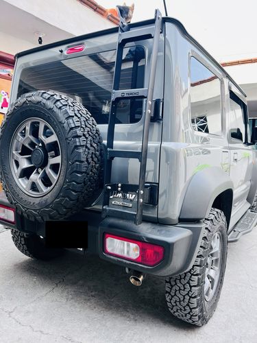 Customer photo review of Escalera 2.0 para Suzuki Jimny
