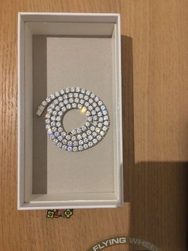 Customer photo review of SET : CHAINE TENNIS ET BRACELET TENNIS 5MM OR BLANC