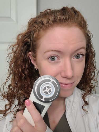 Customer photo review of EvenSkyn® Lumo: Premium Anti-Aging & Skin Tightening Handset