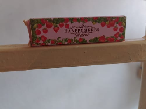 Customer photo review of Lip Balm With Tint Strawberry