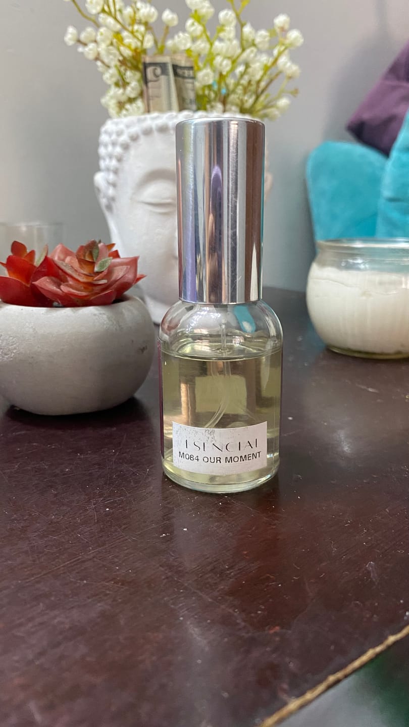 Customer photo review of M084 Inspirado en: Our Moment - One Direction