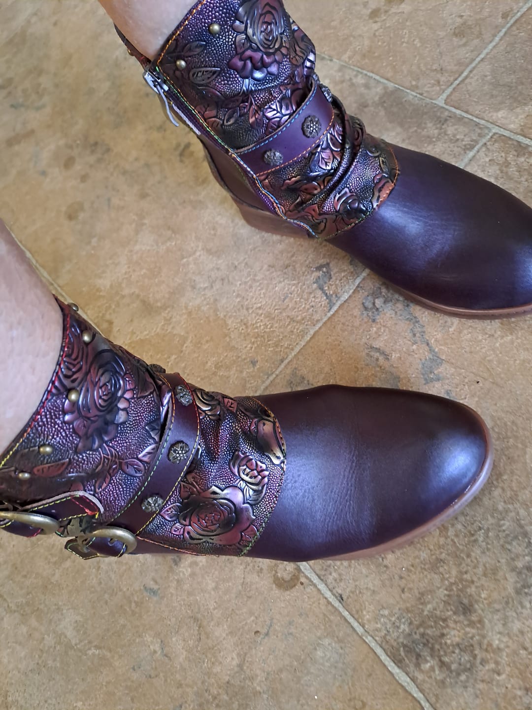 Customer photo review of Retro Painted Buckle Flat Shoes