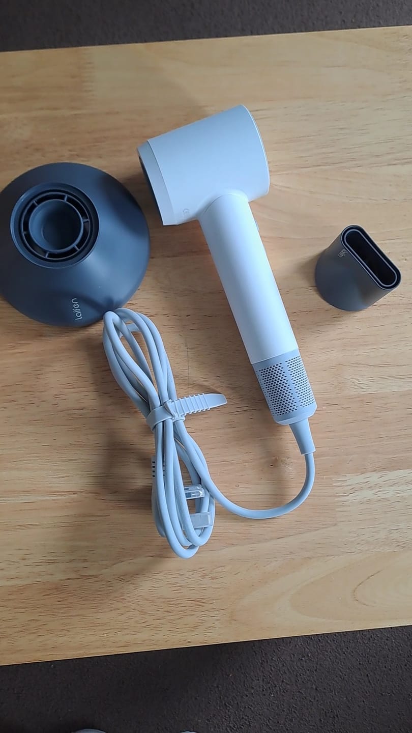 Customer photo review of Laifen SE · High-speed hair dryer