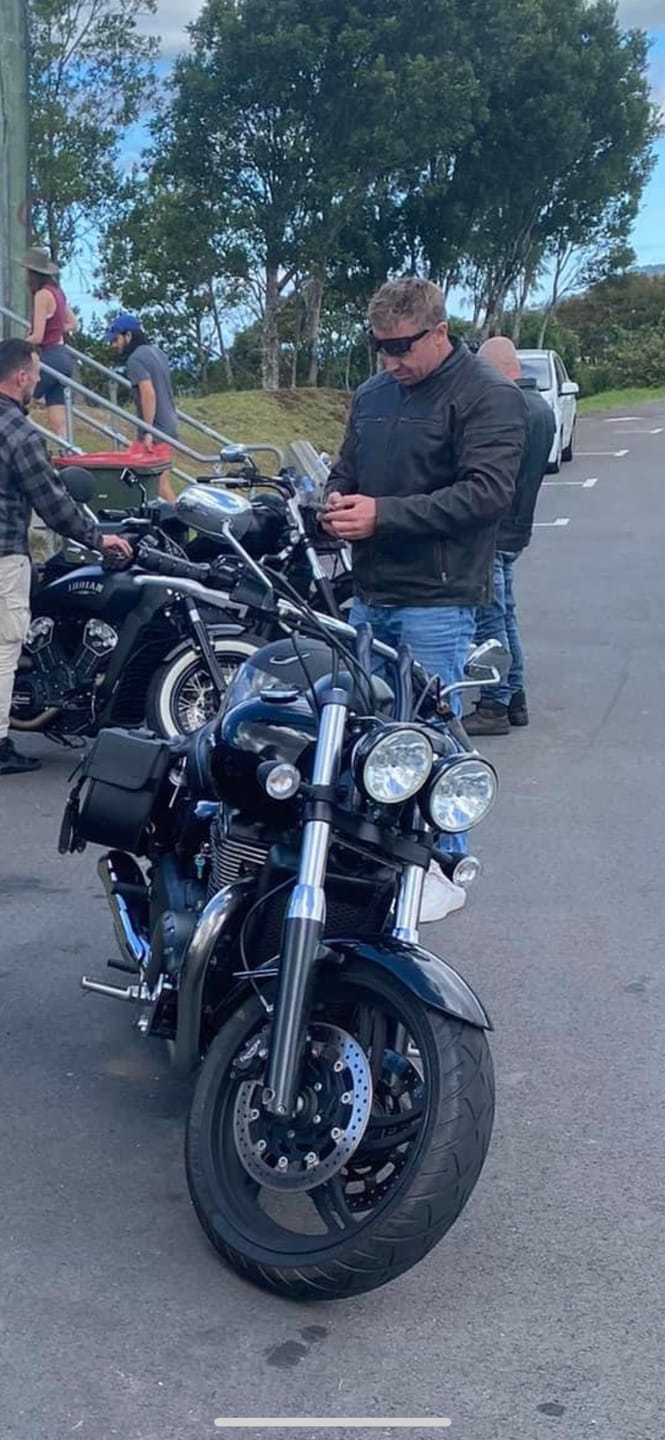 Customer photo review of 'ol Bobber' | Classic Leather Motorbike Jacket | Distressed Charcoal Brown Full Grain Leather