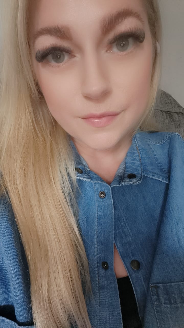 Customer photo review of 16" Lace Clip-in Human Hair Extension (140g)