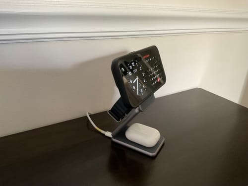 Customer photo review of MagFold Pro Qi2