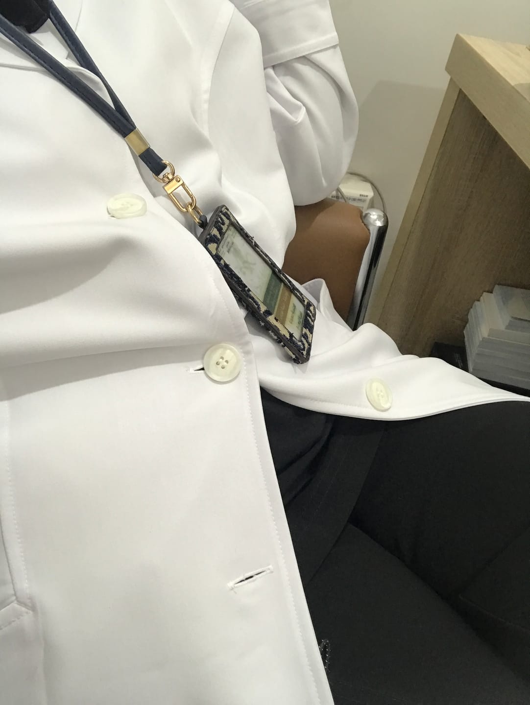 Customer photo review of لابكوت ايڤ سليك جريز اناتومي ~Labcoat Eve Sleek Grey's Anatomy