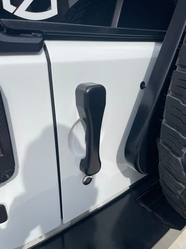 Customer photo review of Jeep JK and JKU Billet Paddle Replacement Door Handles