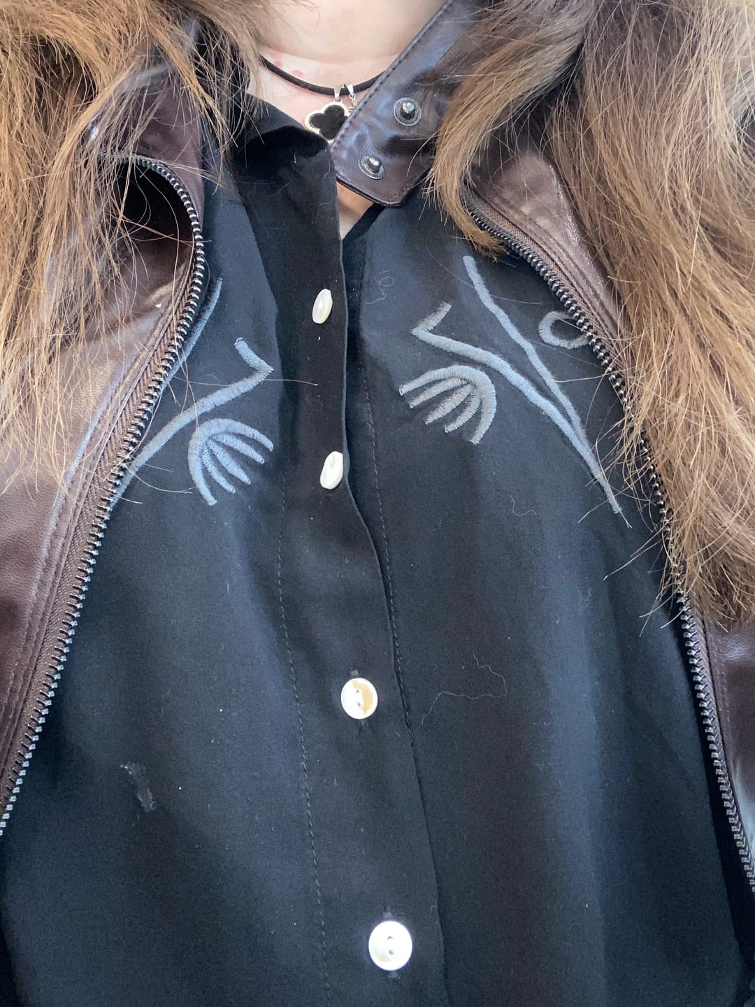 Customer photo review of Blusa Ligera Lino Detalles Bordados