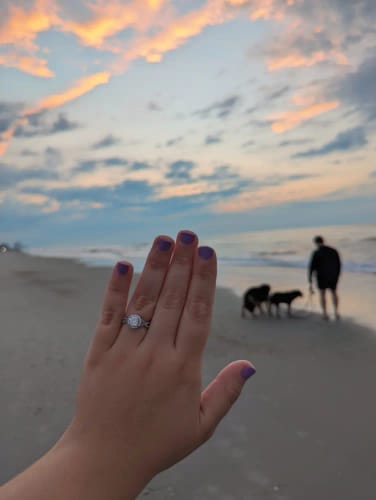 Customer photo review of 【#402】925 Sterling Silver 1.5-ct Moissanite Rings