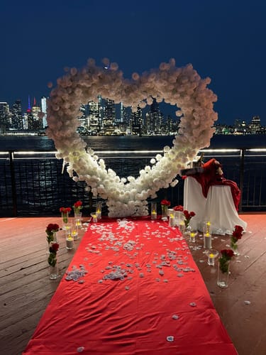 Customer photo review of 8ft White Rose Flower Wall Romantic Atmosphere Heart Shaped Wedding Decoration Indoor