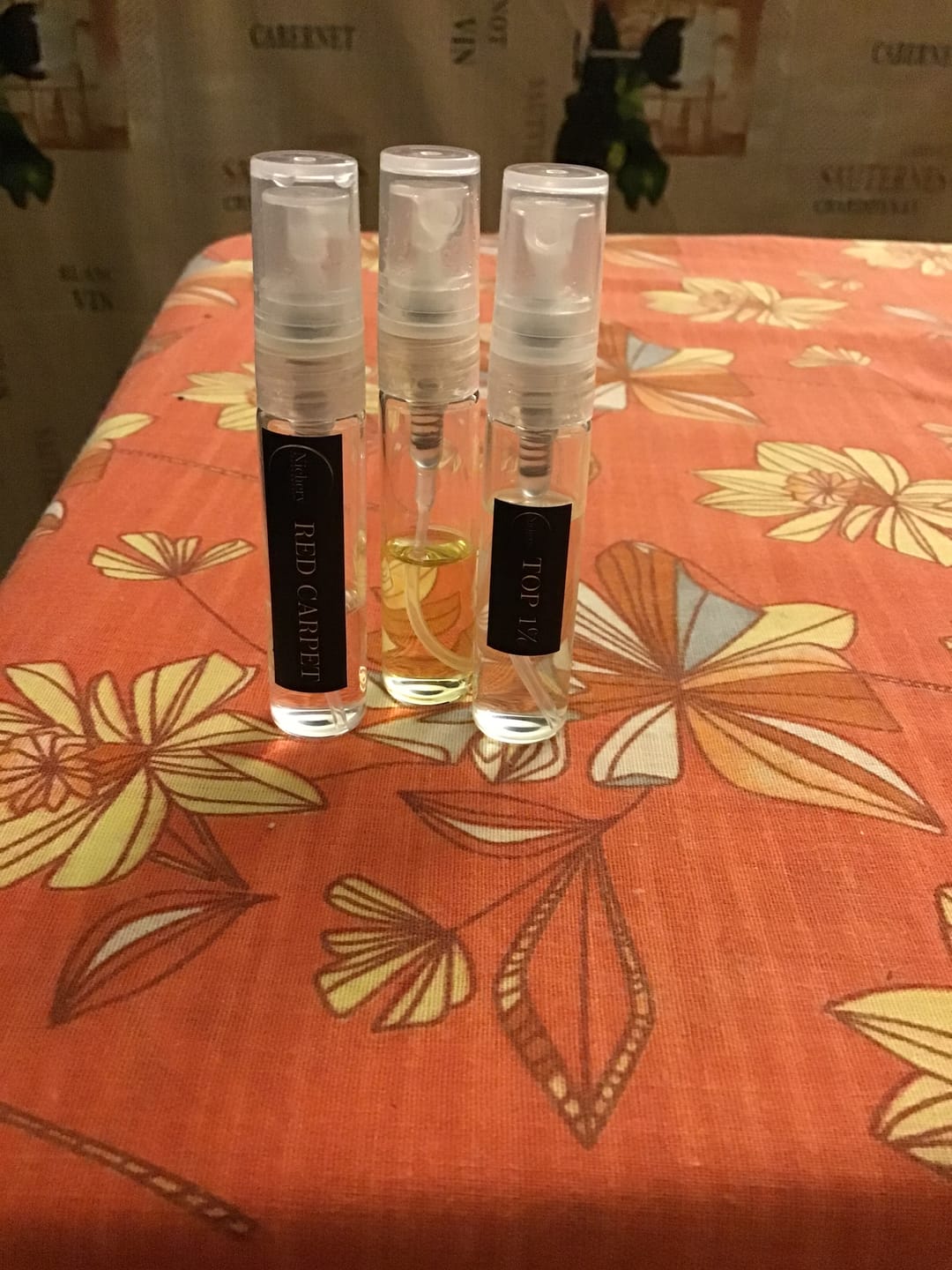 Customer photo review of 6x2 ml Férfi&Unisex csomag: Carpe Diem-Bourbon Vanille-Red Carpet-Azure-Hedonistic-Bermuda