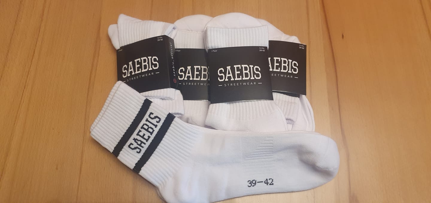 Customer photo review of SAEBIS® 5er SET weiße Sport Socken für Herren & Damen