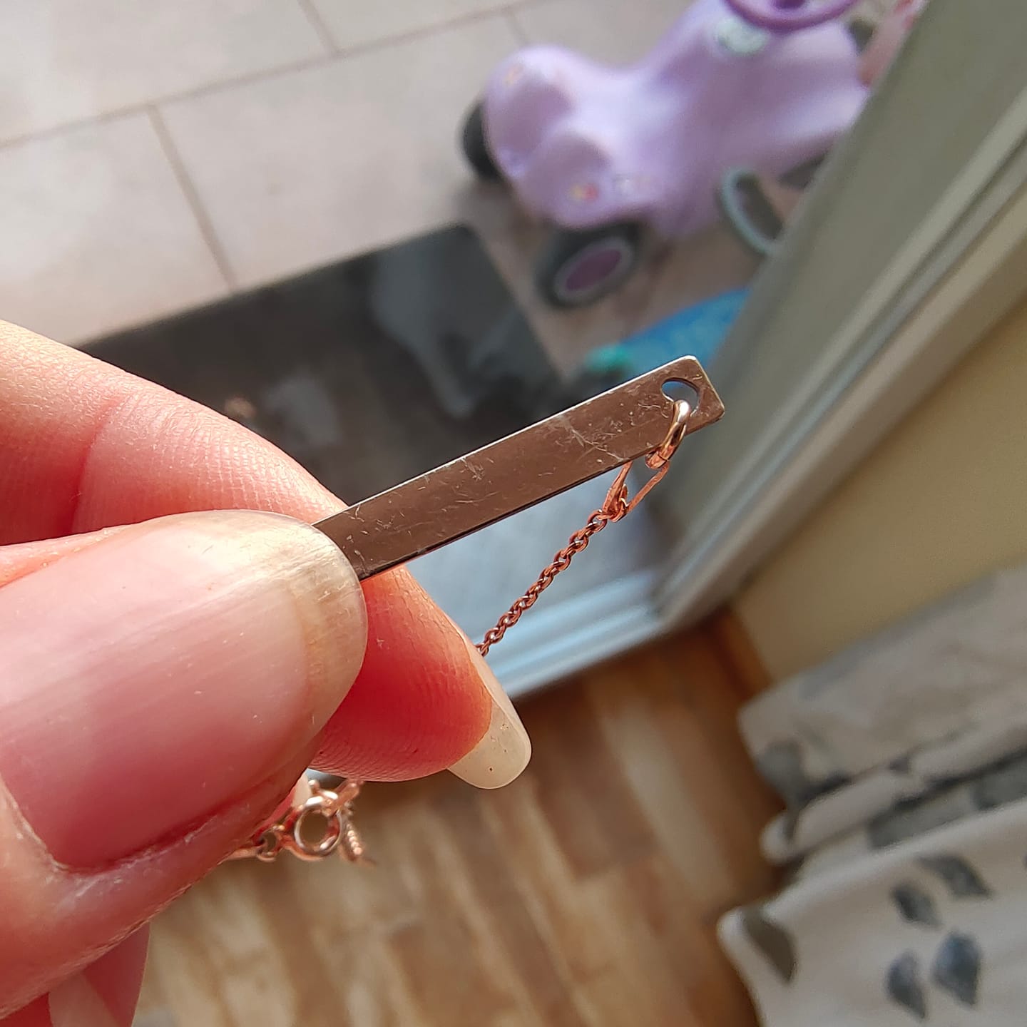 Customer photo review of Baby Armband mit Geburtsstein und Gravur länglich