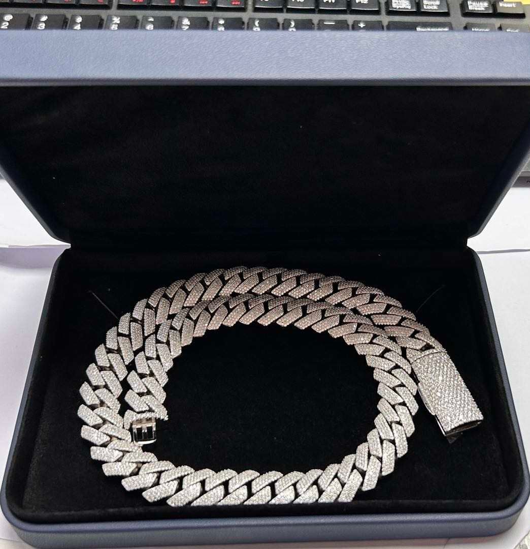 Customer photo review of 4-Row 15MM Moissanite Cuban Link Chain 14K