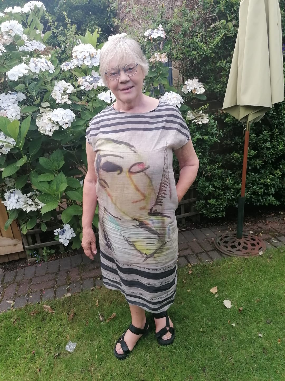 Customer photo review of Plus Size Women Summer Vintage Print Loose O-Neck Dress