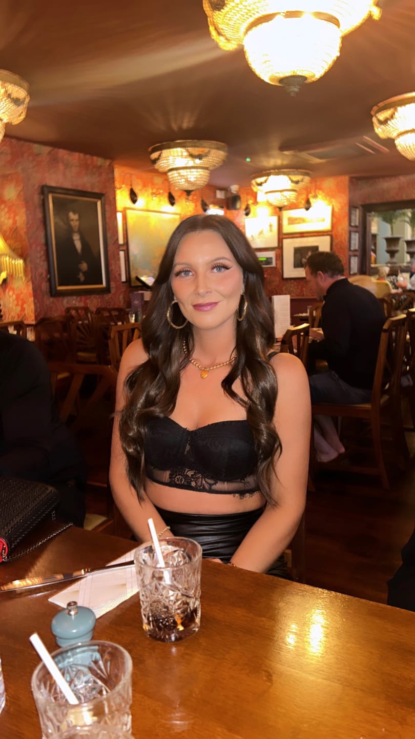 Customer photo review of 20" One Piece Flicky Clip-in Hair Extension