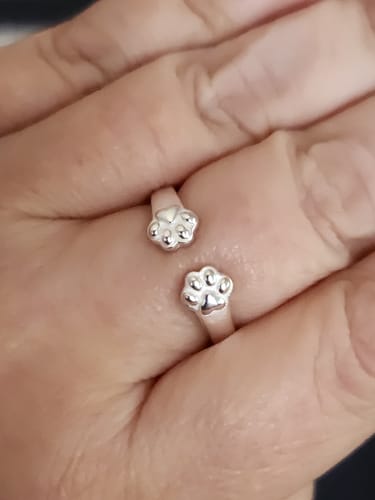 Customer photo review of Paw Hug Ring
