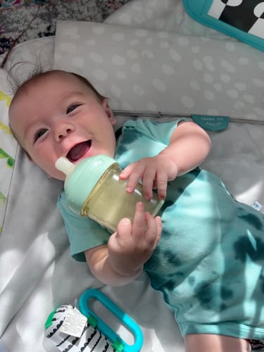Customer photo review of Hegen Nipple Medium Flow, 2-Pack (3 to 6 months)