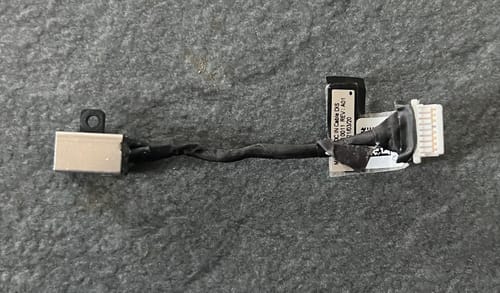 Avis photo d'un client sur DC Jack Connecteur Alimentation Pour Dell Inspiron 14 5402 5406