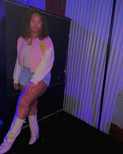 Customer photo review of Luvwin 13x4 Brown Color Water Wave Human Hair Bob Wig Pre-Cut HD Lace