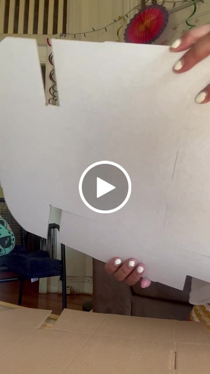 Customer video review of 150 x 100 x 75mm Diecut White Mailing Box B18