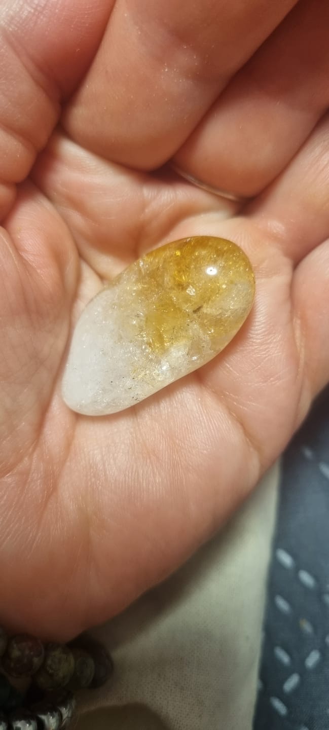 Customer photo review of Citrino calentado Rodado (Amatista calentada) | Abundancia - Energía