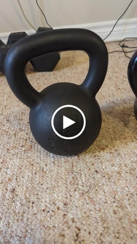 Customer video review of 20kg / 44lbs E-coated Cast Iron Kettlebell